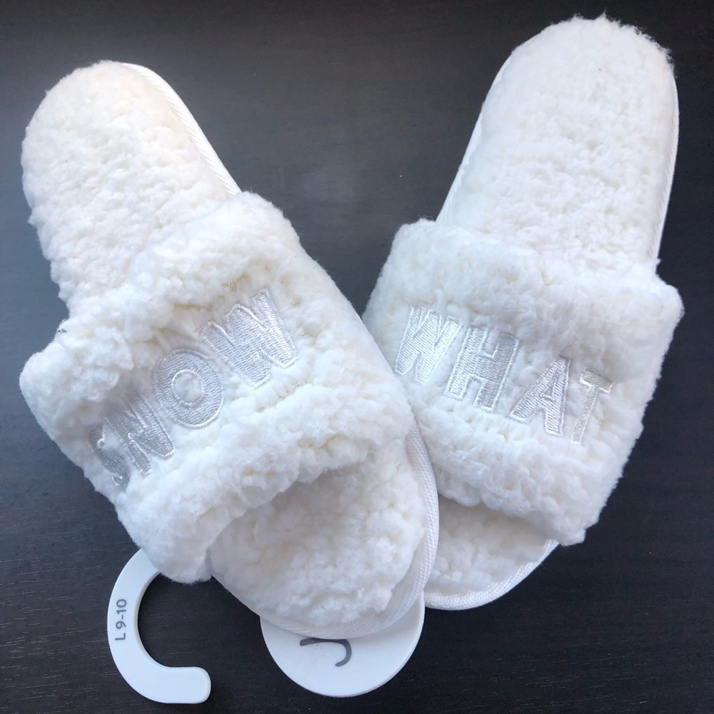 NWT-SNOW WHAT-Embroidered Sherpa Slippers by JENNI-Sz L 9/10 - Picture 1 of 6